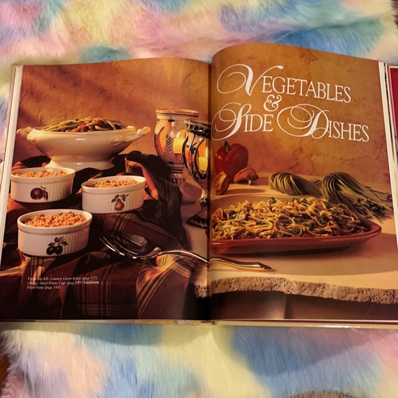 Oxmoor House Light & Lucious Cookbook - Picture 3 of 5